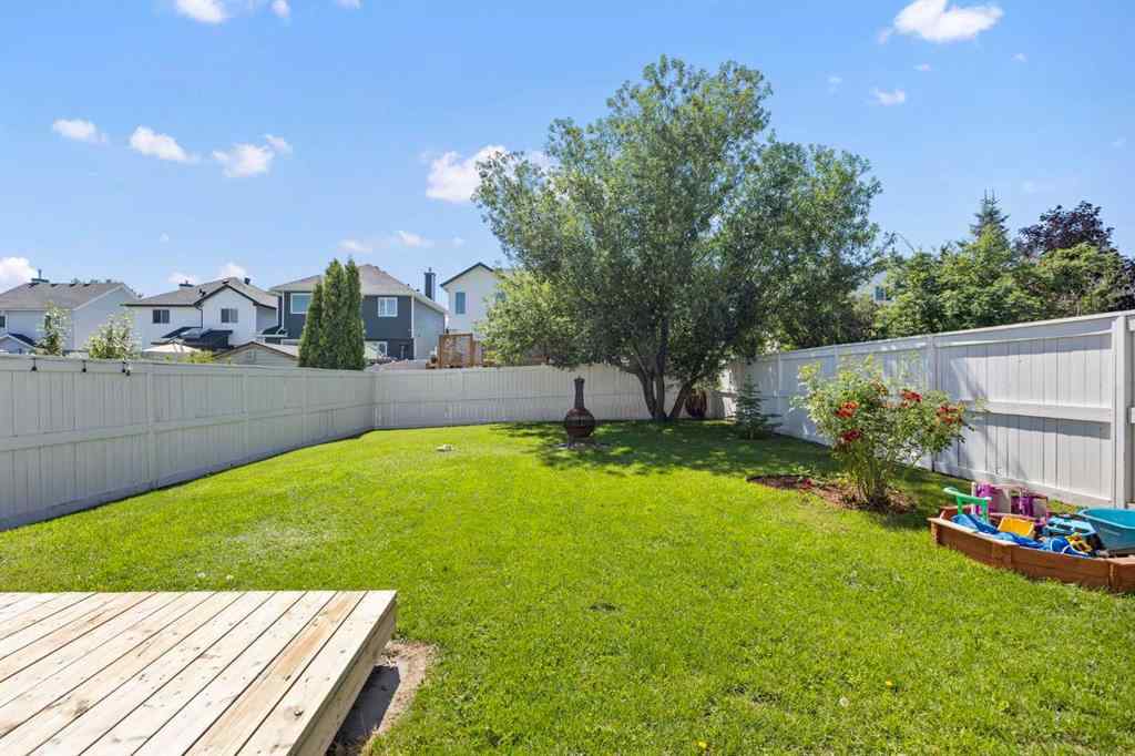 MLS® A2246831 - 71 Somercrest Close SW in Somerset Calgary, Residential