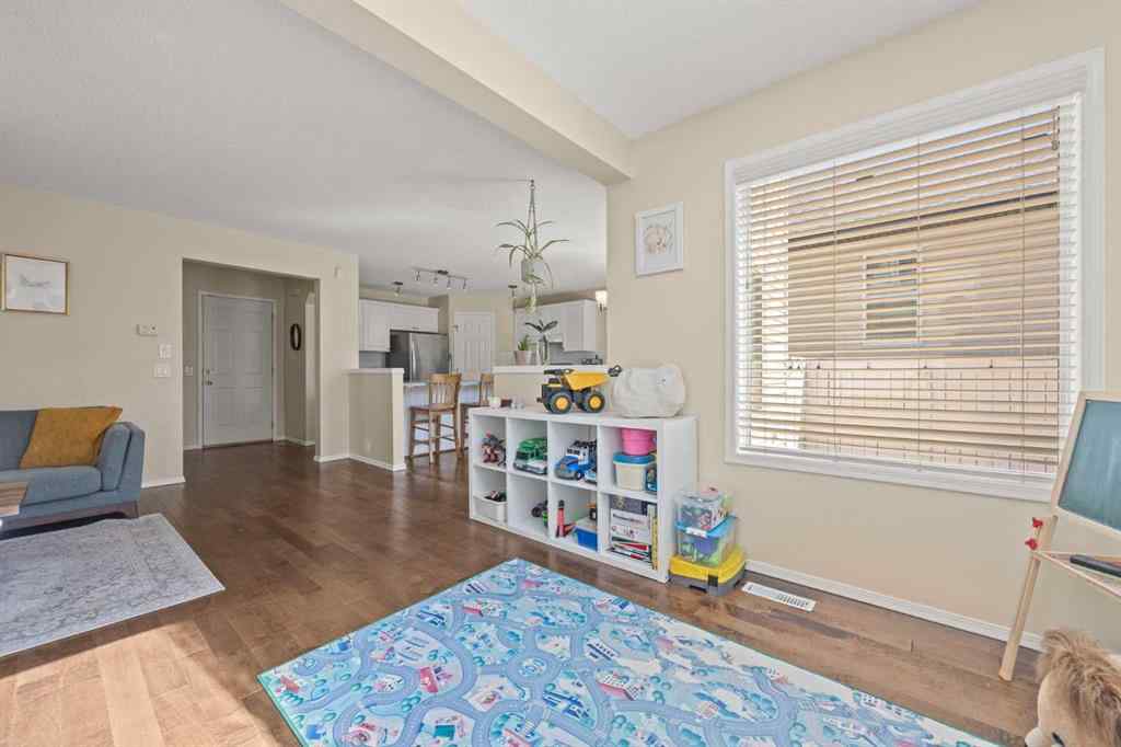 MLS® A2246831 - 71 Somercrest Close SW in Somerset Calgary, Residential