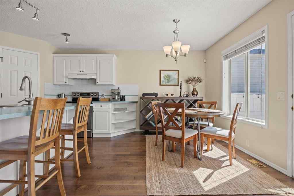 MLS® A2246831 - 71 Somercrest Close SW in Somerset Calgary, Residential