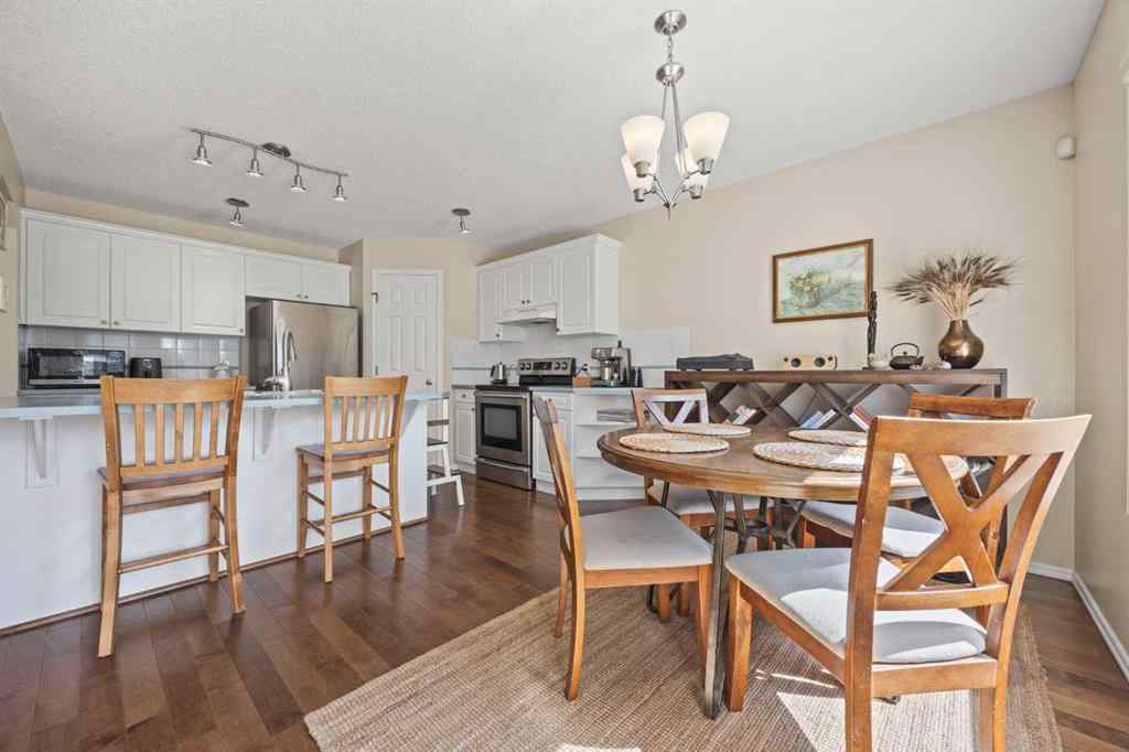 MLS® A2246831 - 71 Somercrest Close SW in Somerset Calgary, Residential