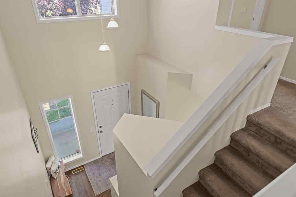 MLS® A2246831 - 71 Somercrest Close SW in Somerset Calgary, Residential