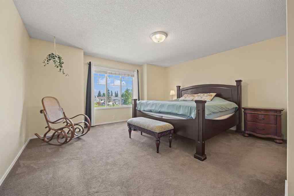 MLS® A2246831 - 71 Somercrest Close SW in Somerset Calgary, Residential