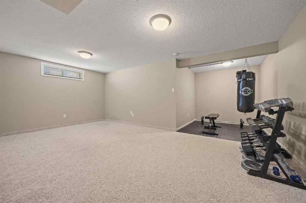 MLS® A2246831 - 71 Somercrest Close SW in Somerset Calgary, Residential