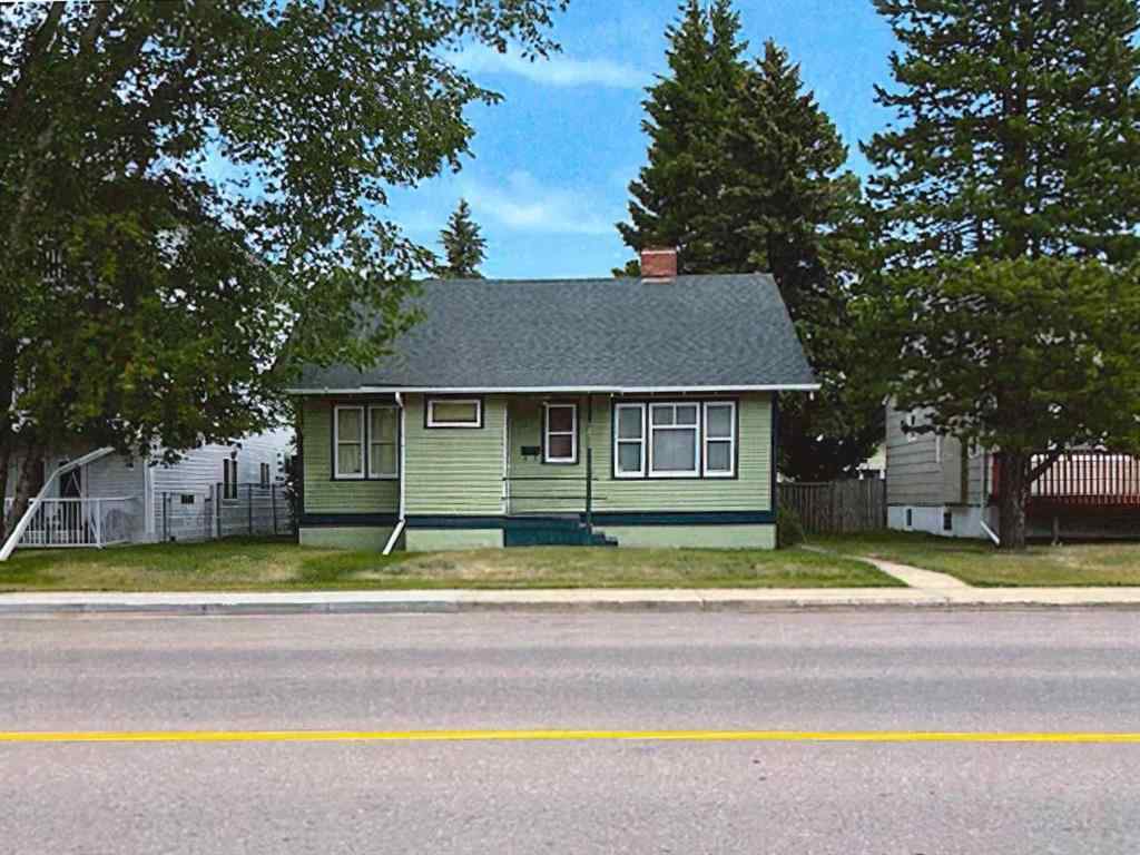 MLS® A2246836 - 4809 48 Street  in Downtown Camrose Camrose, Residential