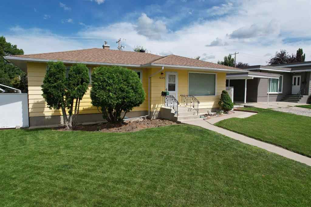 MLS® A2246842 - 1025 25 Street S in Agnes Davidson Lethbridge, Residential