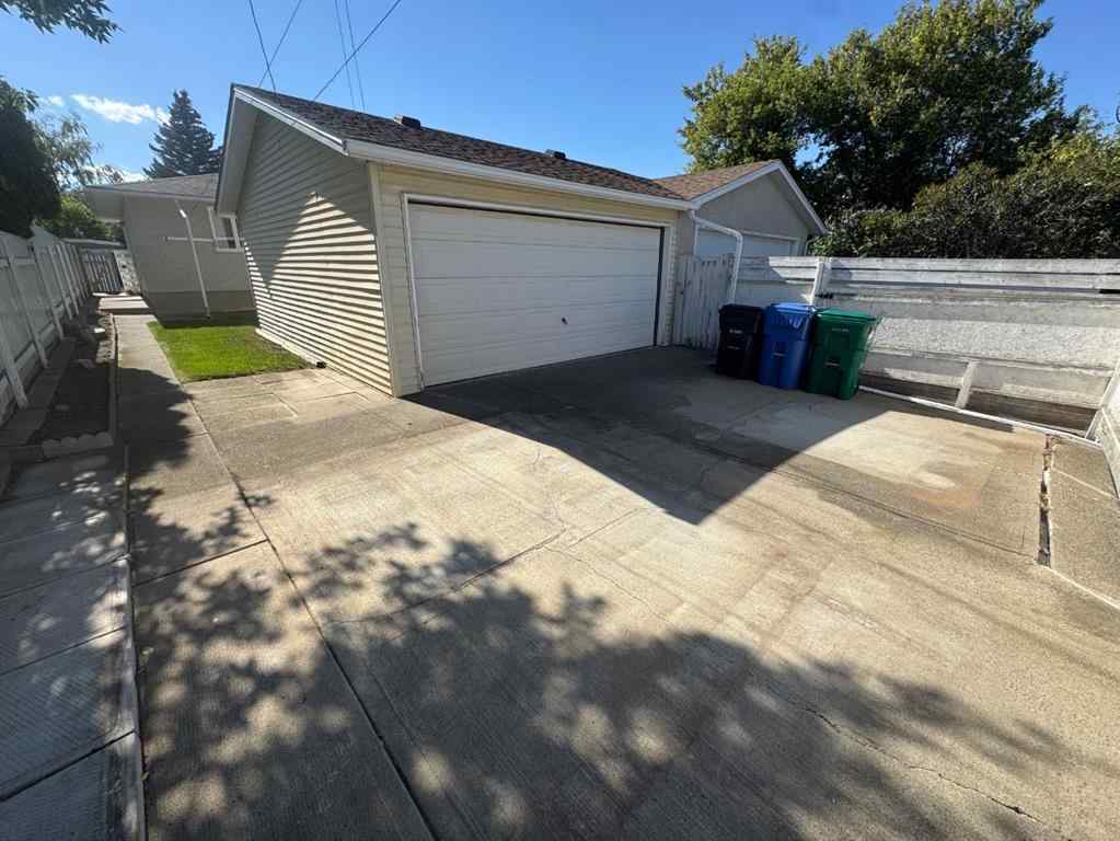 MLS® A2246842 - 1025 25 Street S in Agnes Davidson Lethbridge, Residential