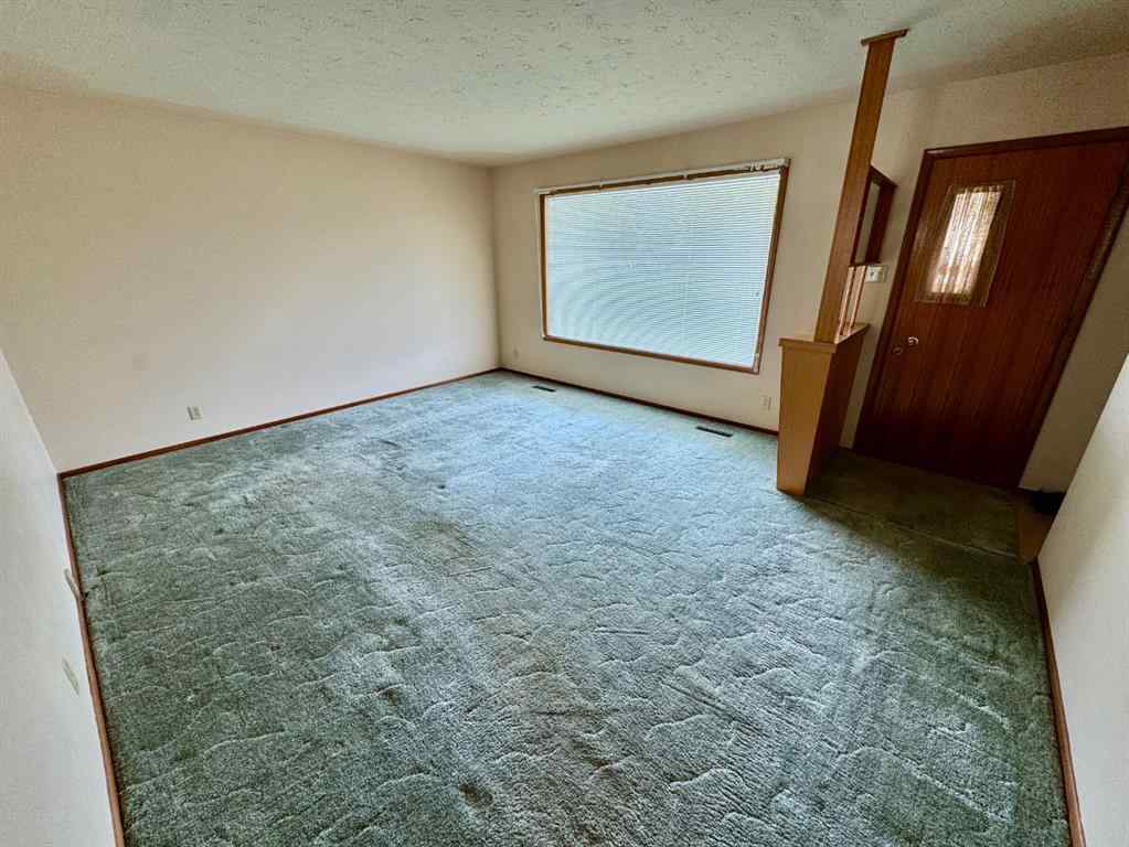 MLS® A2246842 - 1025 25 Street S in Agnes Davidson Lethbridge, Residential