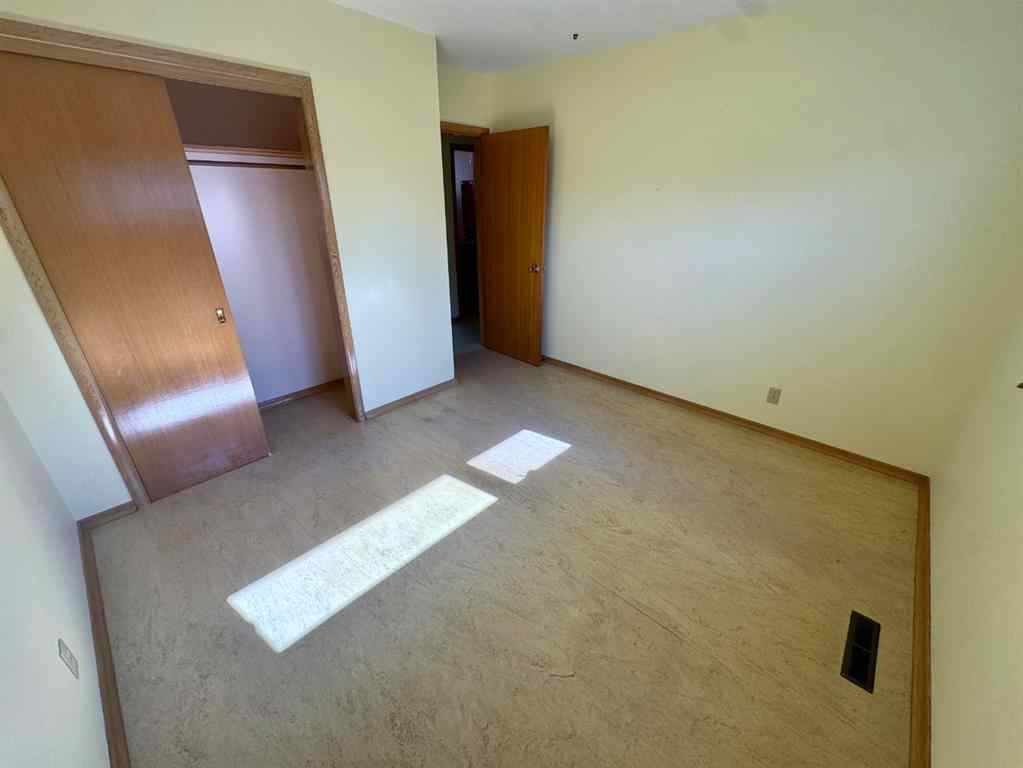 MLS® A2246842 - 1025 25 Street S in Agnes Davidson Lethbridge, Residential