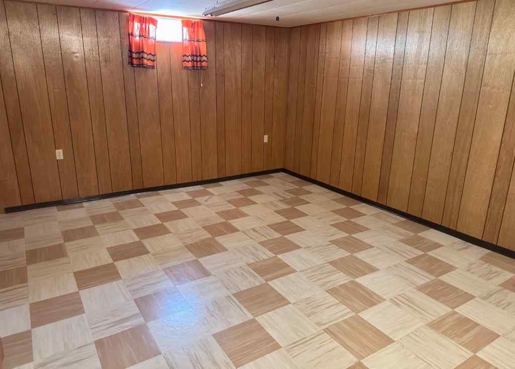 MLS® A2246842 - 1025 25 Street S in Agnes Davidson Lethbridge, Residential