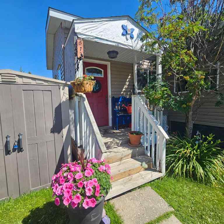 MLS® A2246862 - 613 53 Street   in Edson Edson, Residential