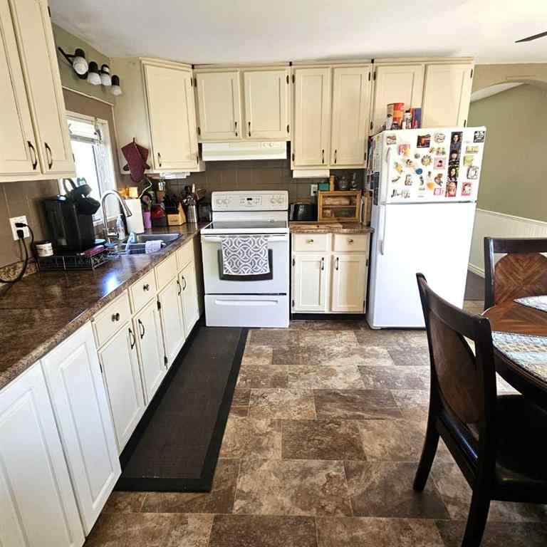 MLS® A2246862 - 613 53 Street   in Edson Edson, Residential