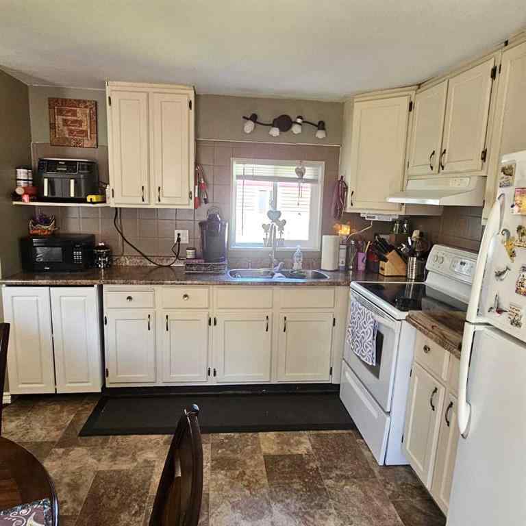 MLS® A2246862 - 613 53 Street   in Edson Edson, Residential