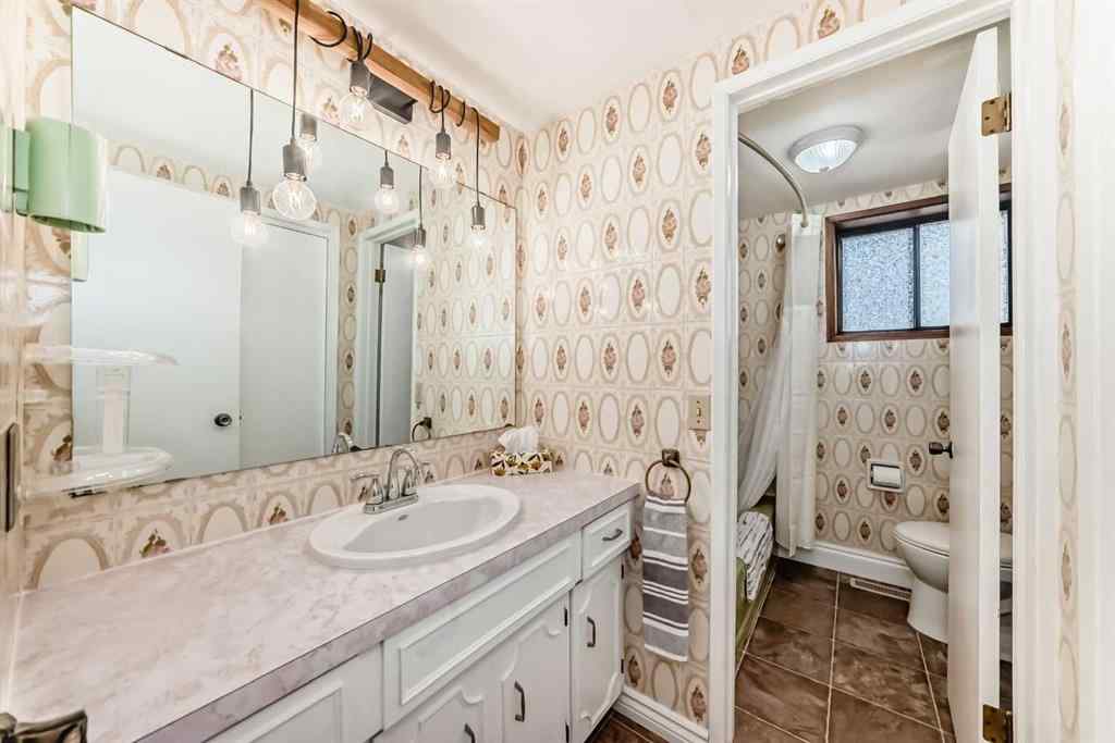 MLS® A2246867 - 40 Mountain Street W in Rosemont Okotoks, Residential