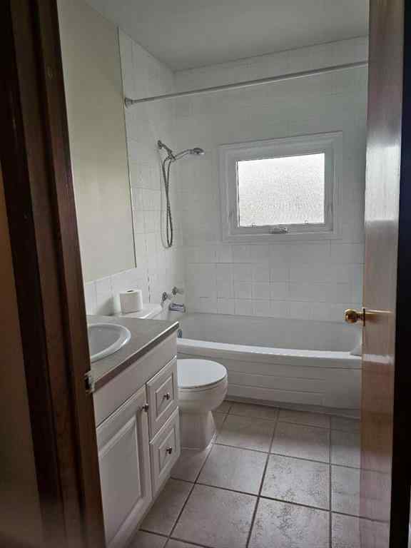 MLS® A2246876 - 2312 22 Street NW in Banff Trail Calgary, Commercial