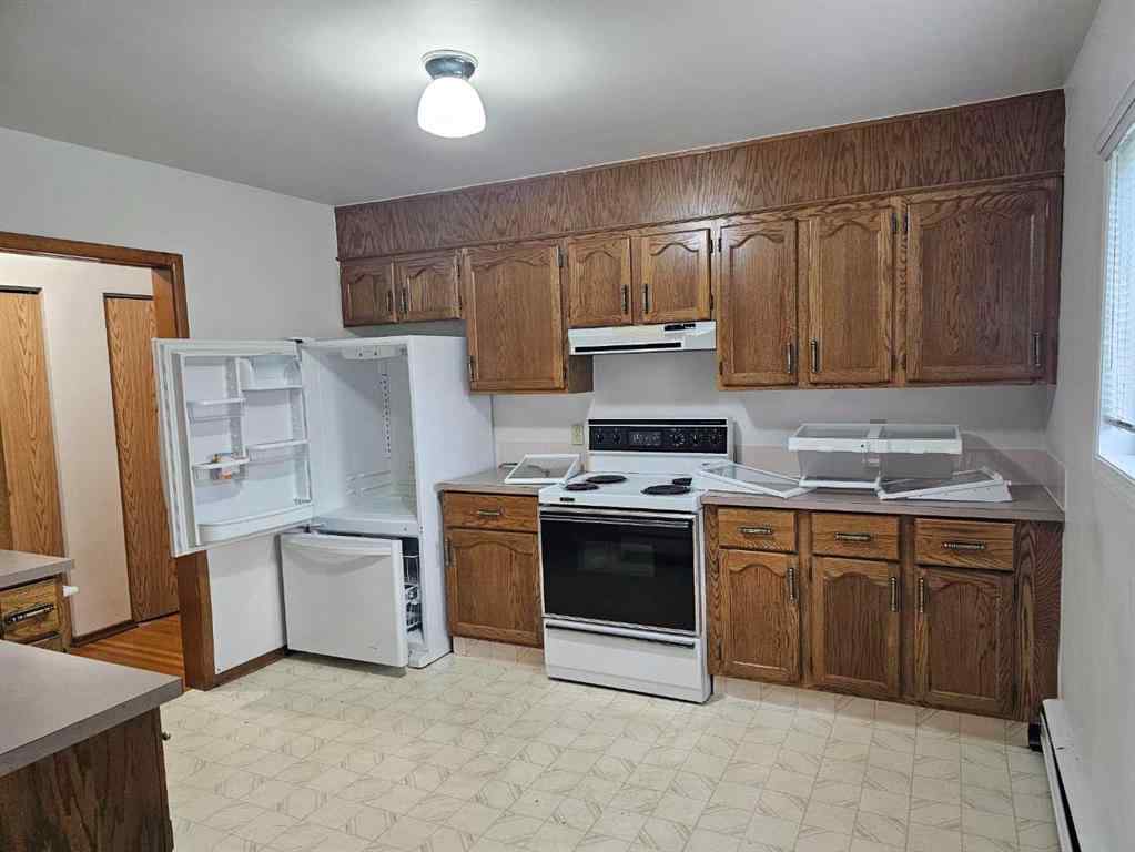MLS® A2246876 - 2312 22 Street NW in Banff Trail Calgary, Commercial