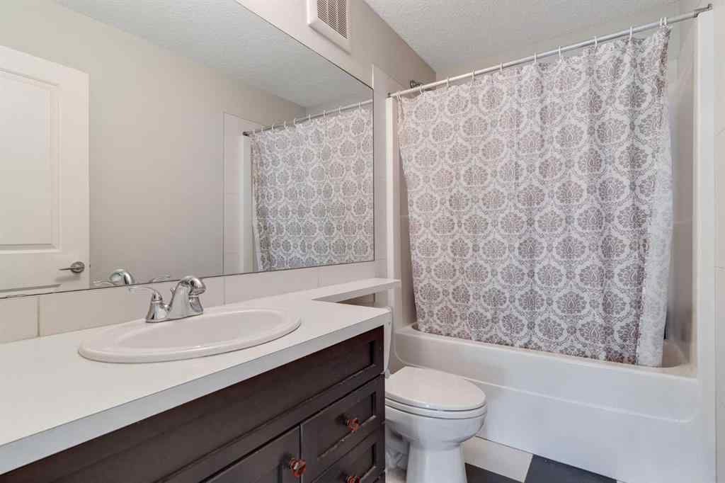 MLS® A2246883 - 136 Stonemere Close  in Westmere Chestermere, Residential