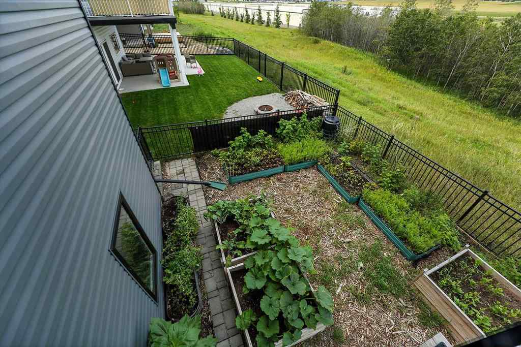 MLS® A2246893 - 5446 Vista Trail  in Valley Ridge Blackfalds, Residential