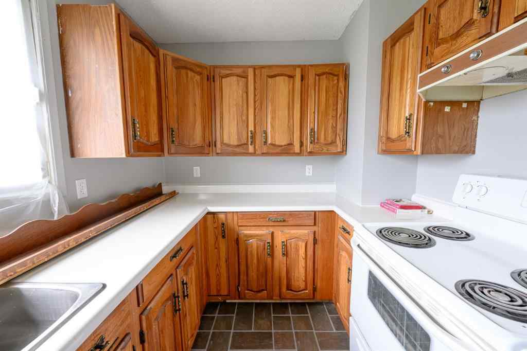 MLS® A2246900 - 9708 91 Street  in NONE Sexsmith, Residential