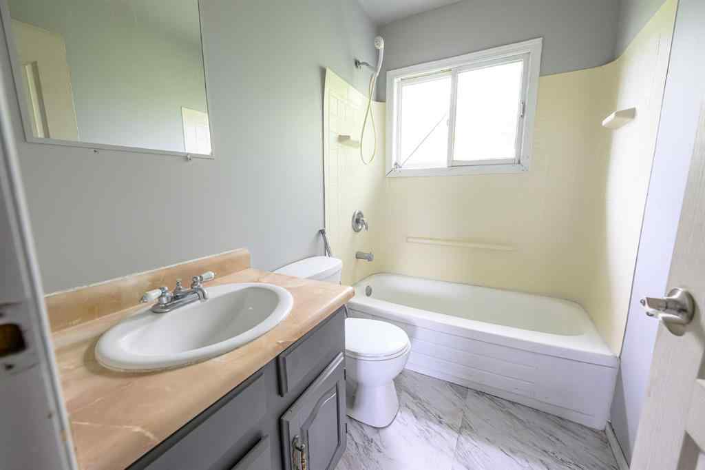 MLS® A2246900 - 9708 91 Street  in NONE Sexsmith, Residential