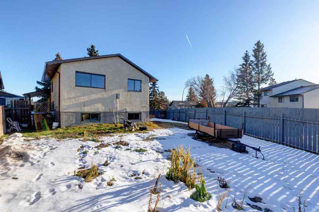 MLS® A2246914 - 27 Castleridge Road NE in Castleridge Calgary, Residential