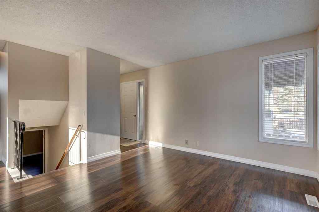 MLS® A2246914 - 27 Castleridge Road NE in Castleridge Calgary, Residential