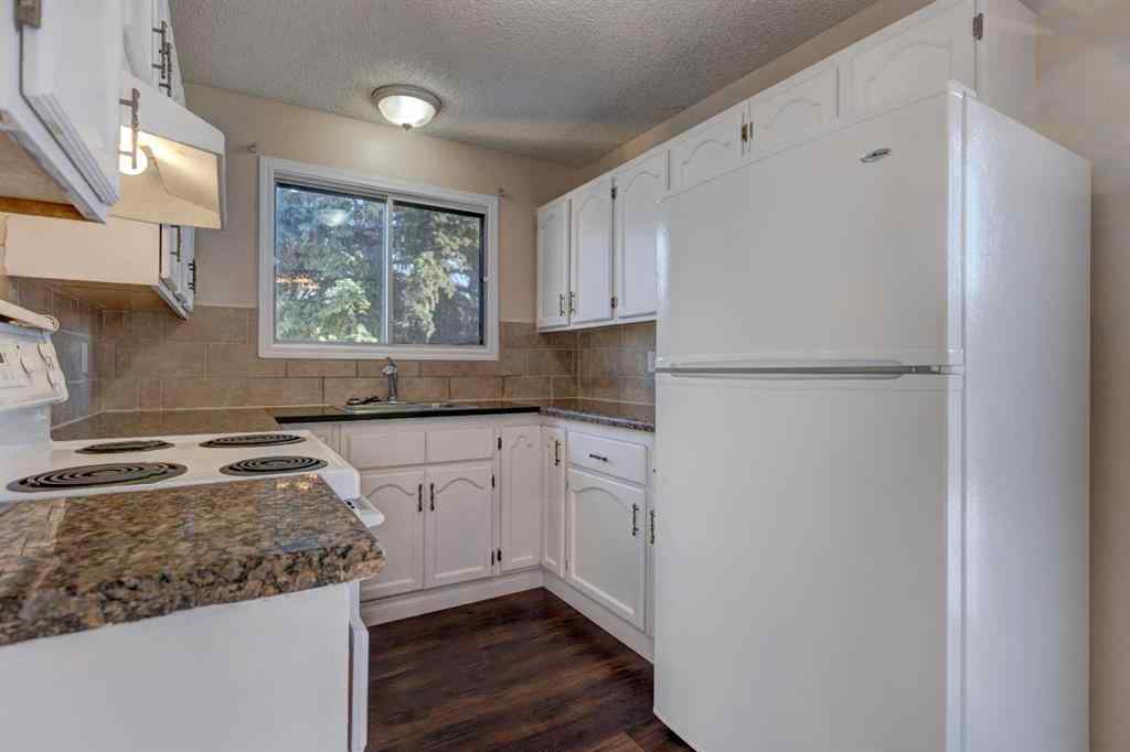MLS® A2246914 - 27 Castleridge Road NE in Castleridge Calgary, Residential