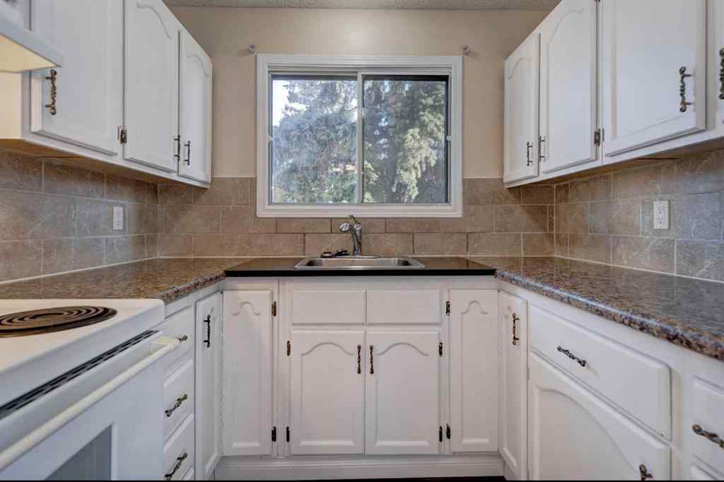 MLS® A2246914 - 27 Castleridge Road NE in Castleridge Calgary, Residential