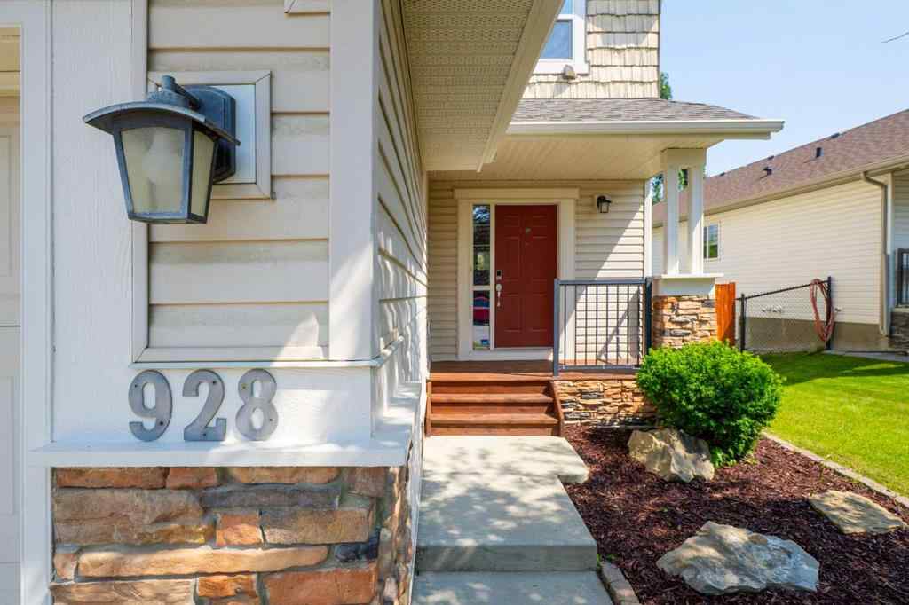 MLS® A2246915 - 928 Prairie Springs Drive SW in Prairie Springs Airdrie, Residential