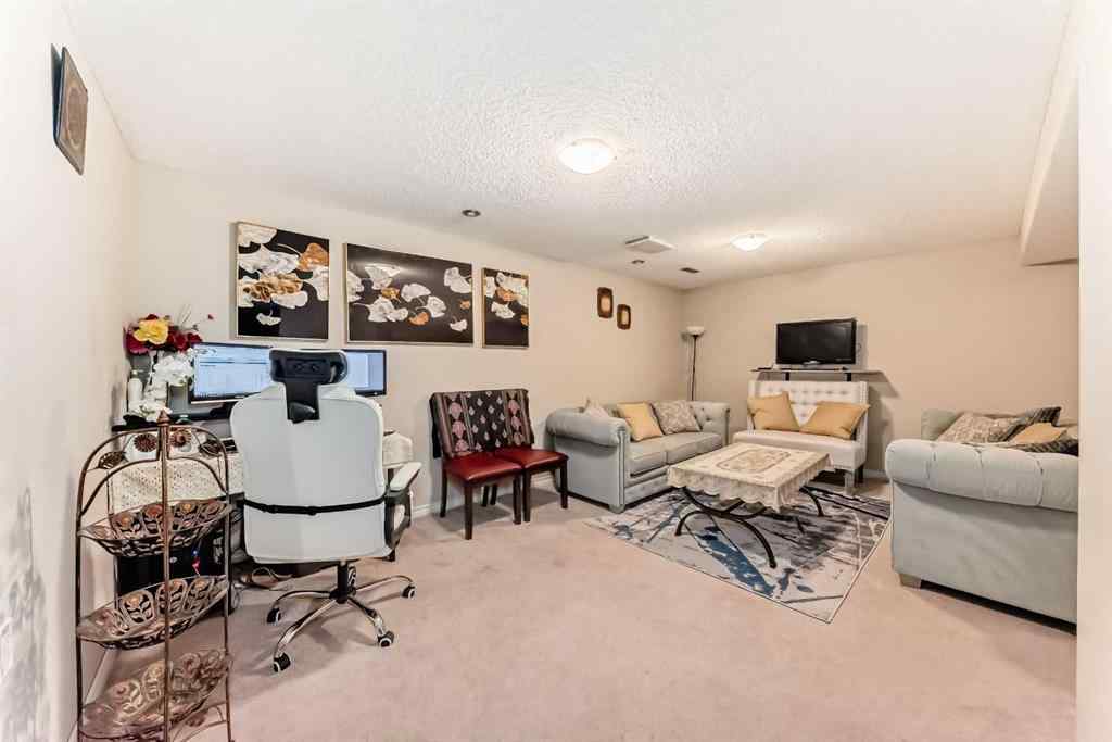MLS® A2246917 - 6735 Coach Hill Road SW in Coach Hill Calgary, Residential