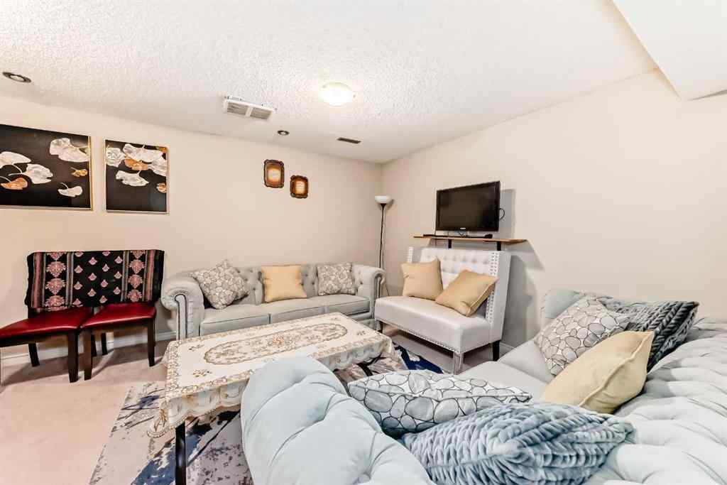 MLS® A2246917 - 6735 Coach Hill Road SW in Coach Hill Calgary, Residential