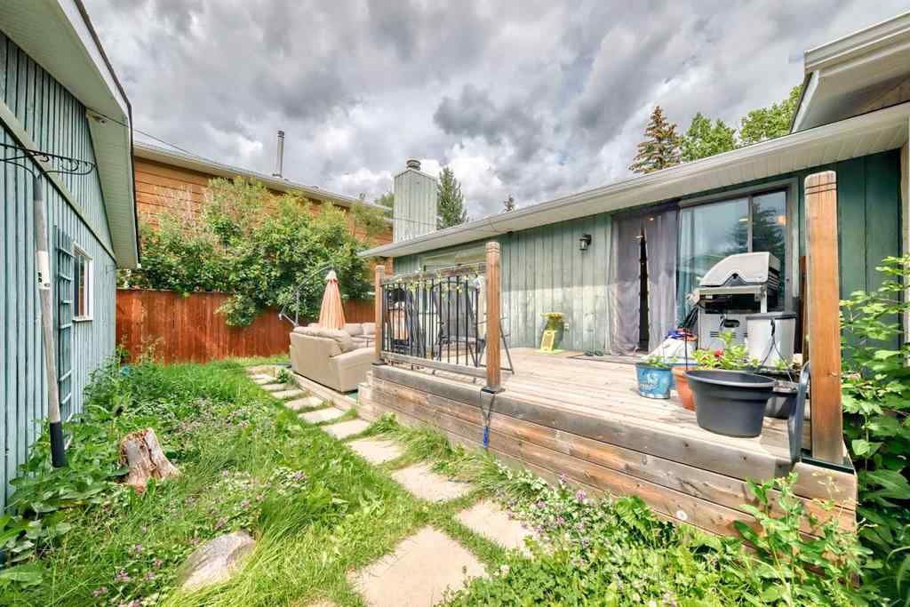 MLS® A2246917 - 6735 Coach Hill Road SW in Coach Hill Calgary, Residential