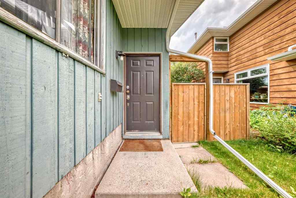 MLS® A2246917 - 6735 Coach Hill Road SW in Coach Hill Calgary, Residential