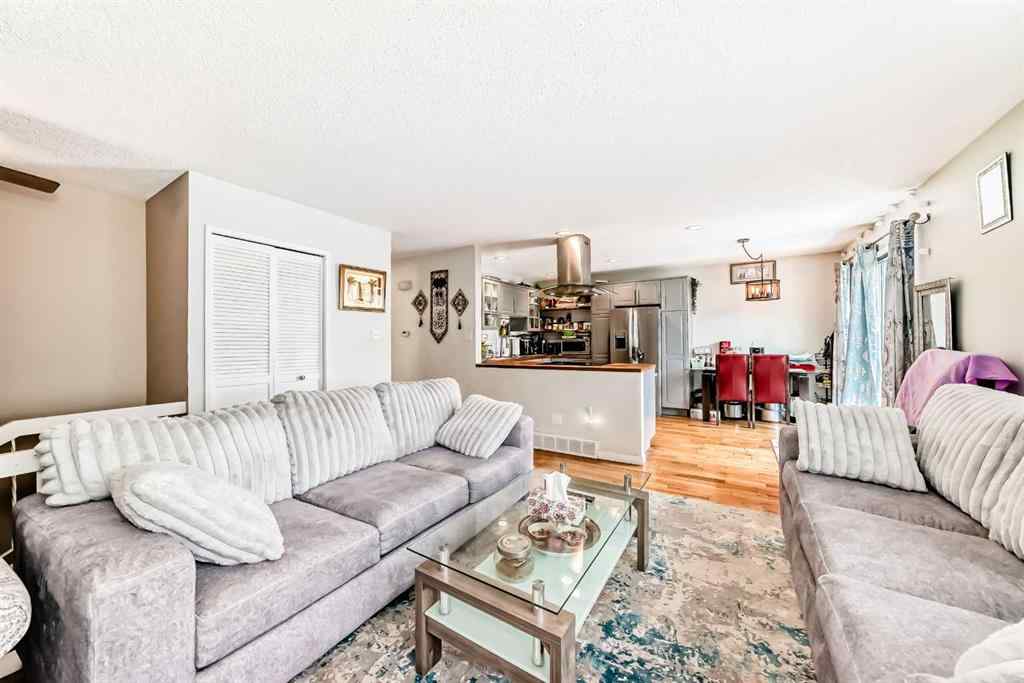 MLS® A2246917 - 6735 Coach Hill Road SW in Coach Hill Calgary, Residential