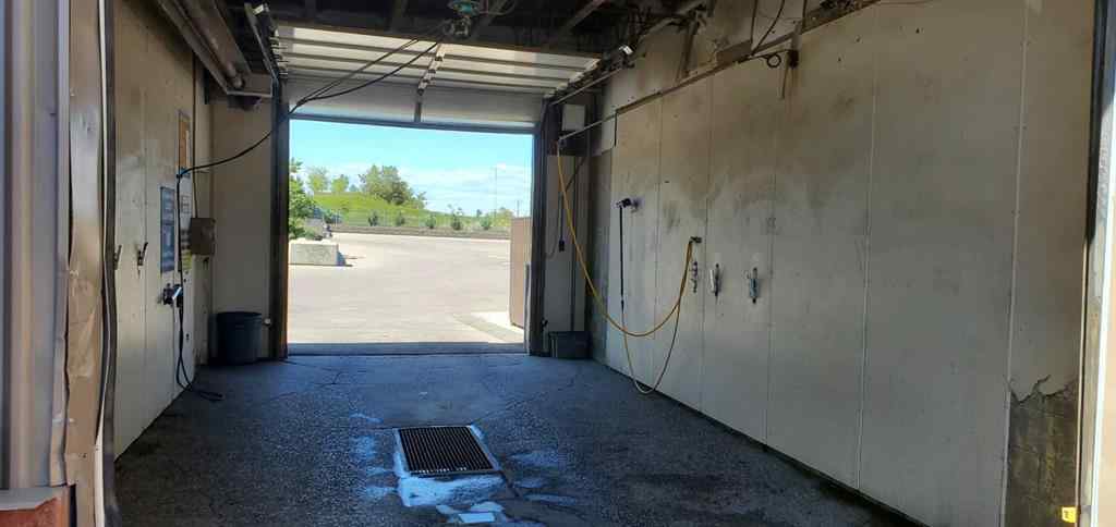 MLS® A2246923 - 2404 68 Avenue  in Ogden Calgary, Commercial