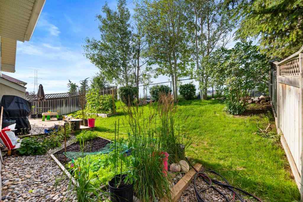 MLS® A2246927 - 250 Strathridge Place SW in Strathcona Park Calgary, Residential