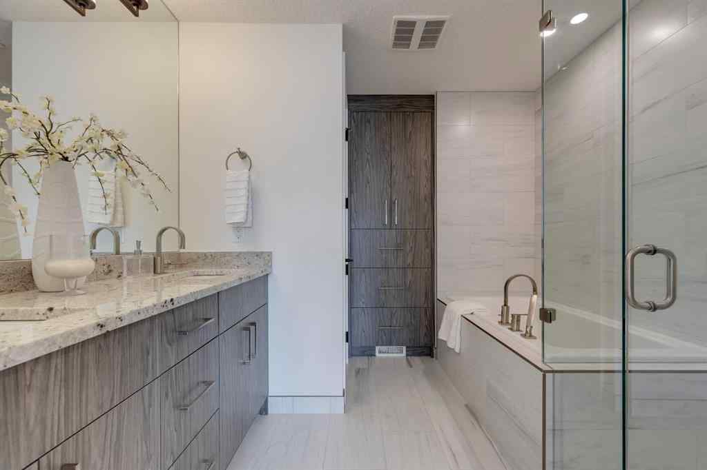 MLS® A2246928 - 941 38 Street SW in Rosscarrock Calgary, Residential