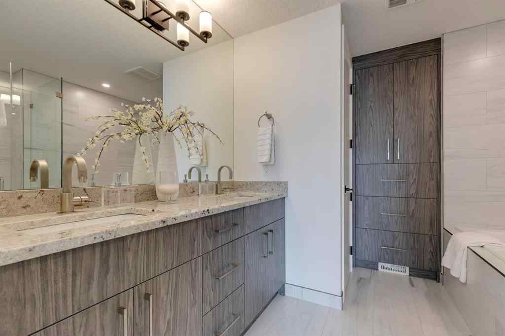 MLS® A2246928 - 941 38 Street SW in Rosscarrock Calgary, Residential