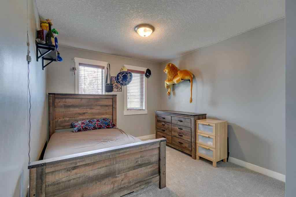 MLS® A2246943 - 276 Oakmere Close   in Westmere Chestermere, Residential