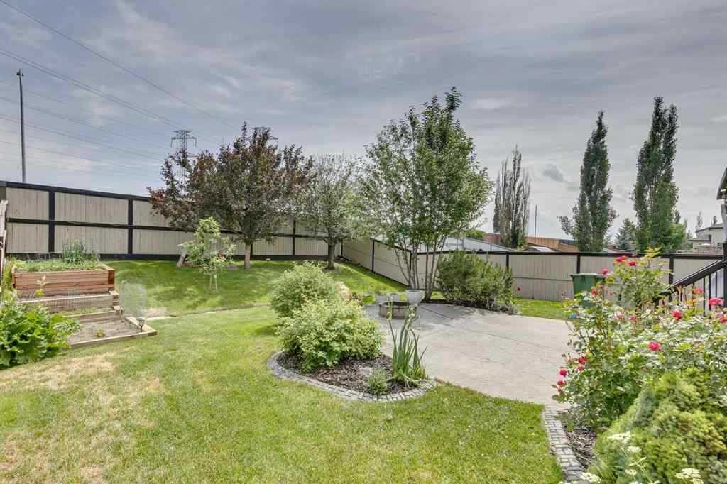 MLS® A2246943 - 276 Oakmere Close   in Westmere Chestermere, Residential