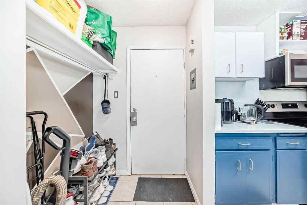 MLS® A2246949 - Unit #303 4328 4 Street NW in Highland Park Calgary, Residential