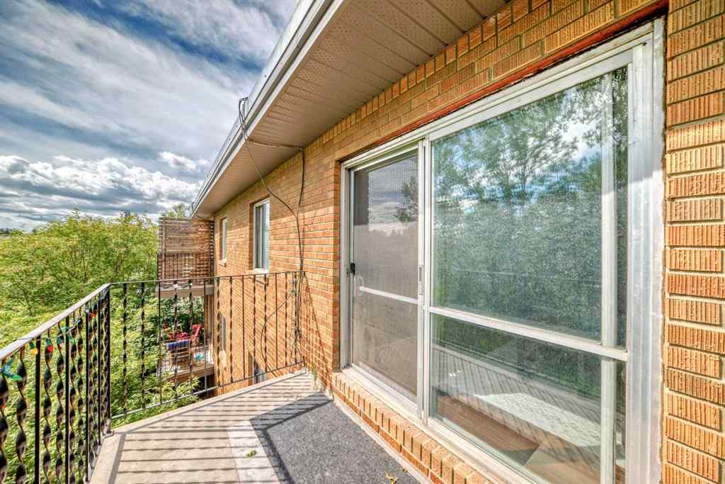 MLS® A2246949 - Unit #303 4328 4 Street NW in Highland Park Calgary, Residential