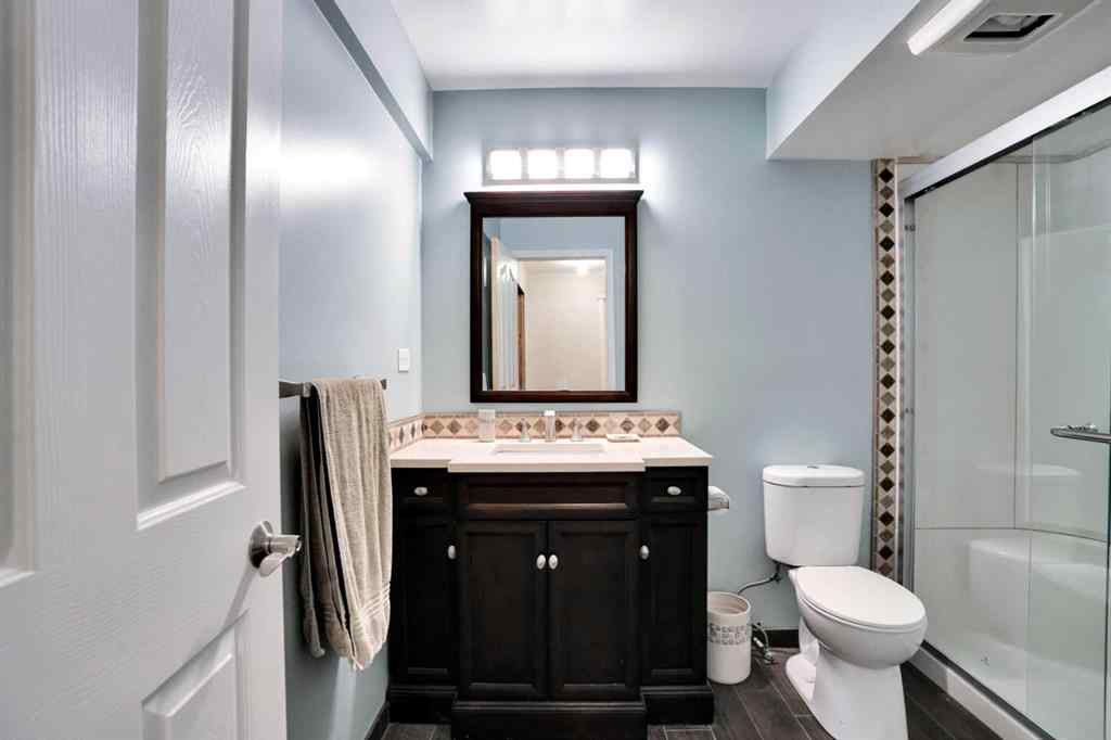 MLS® A2246956 - 521 Rocky Ridge View NW in Rocky Ridge Calgary, Residential