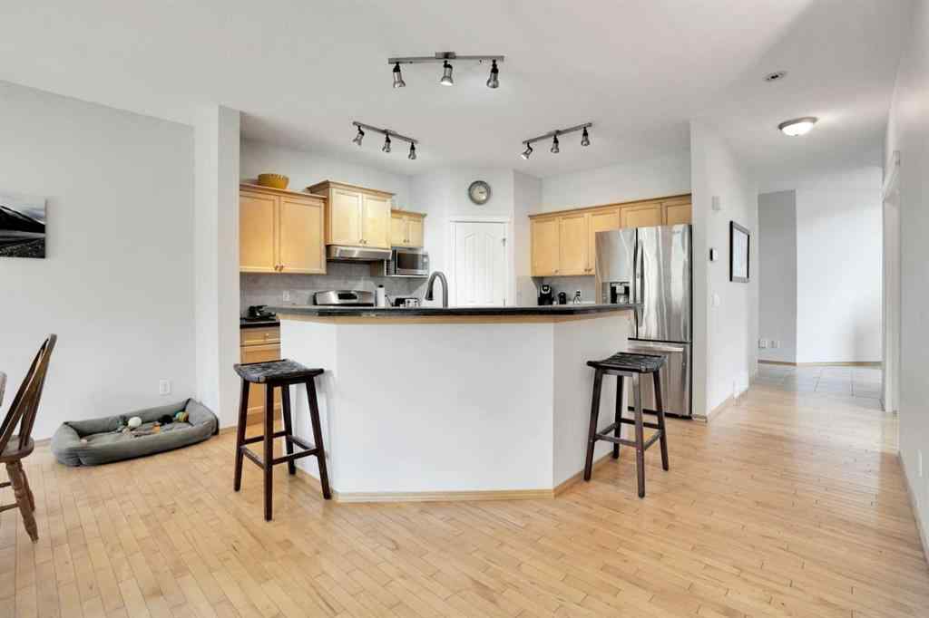 MLS® A2246956 - 521 Rocky Ridge View NW in Rocky Ridge Calgary, Residential
