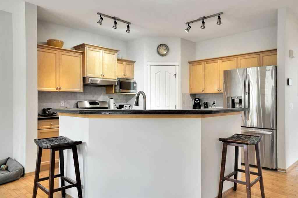 MLS® A2246956 - 521 Rocky Ridge View NW in Rocky Ridge Calgary, Residential