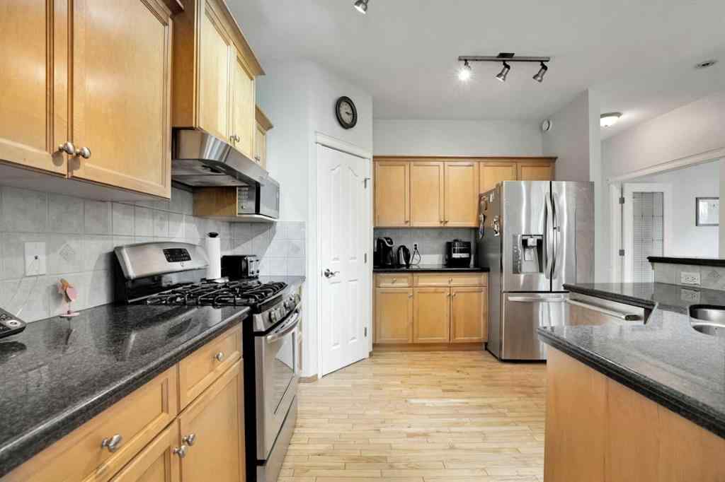 MLS® A2246956 - 521 Rocky Ridge View NW in Rocky Ridge Calgary, Residential
