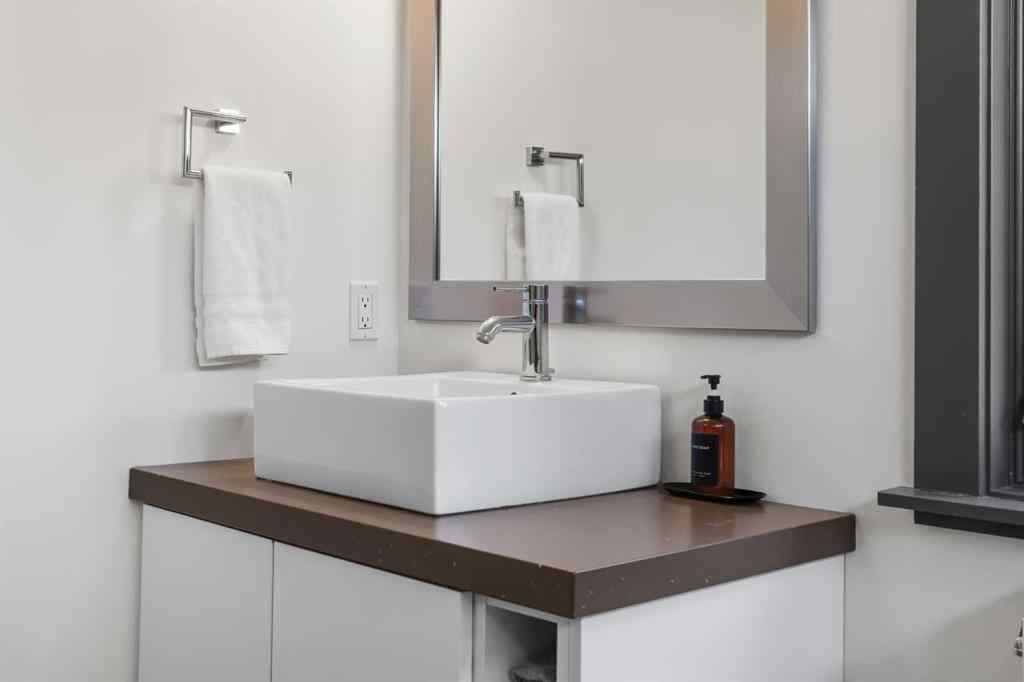 MLS® A2246959 - 2217 17 Street SW in Bankview Calgary, Residential