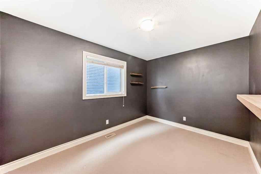 MLS® A2246961 - 228 Kingston Way SE in Kings Heights Airdrie, Residential