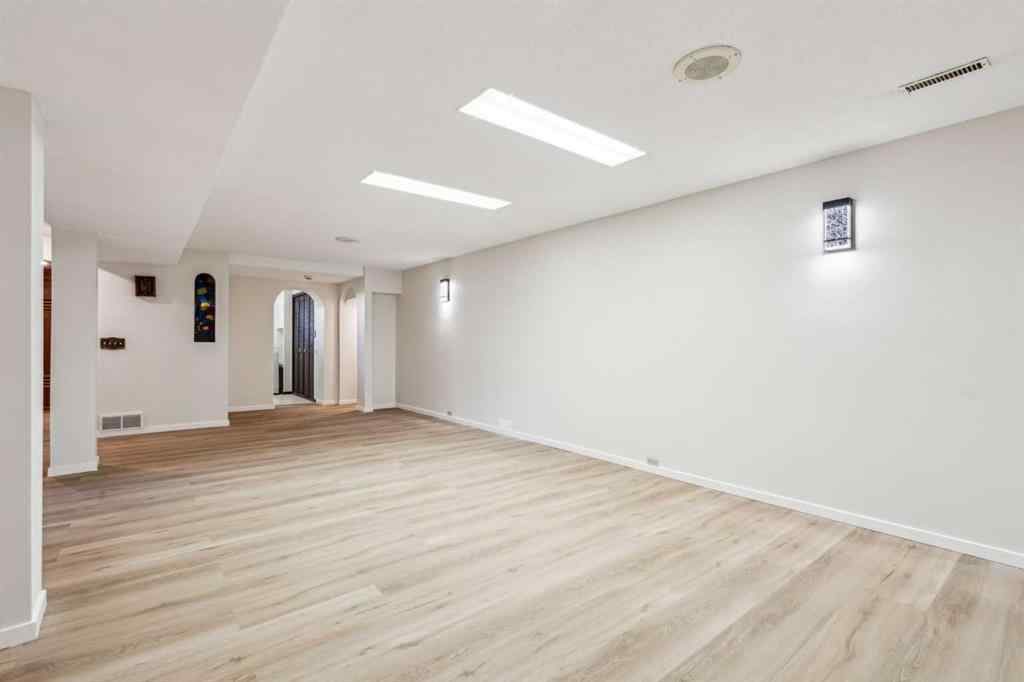 MLS® A2246967 - 114 Dalgleish Bay NW in Dalhousie Calgary, Residential