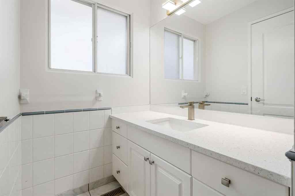 MLS® A2246967 - 114 Dalgleish Bay NW in Dalhousie Calgary, Residential