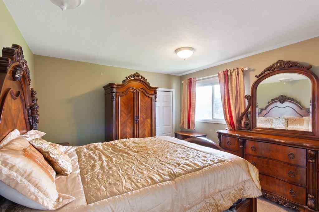 MLS® A2246969 - 5621 50 Street  in NONE Olds, Residential